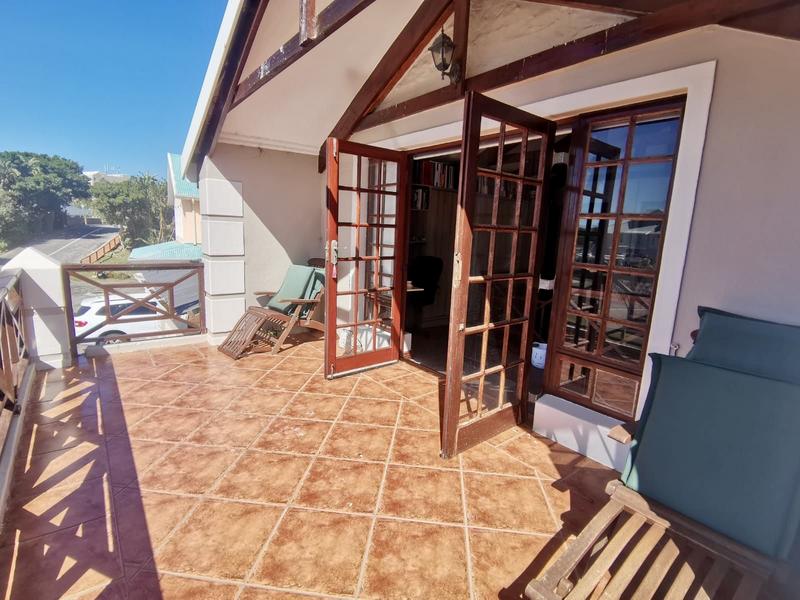 4 Bedroom Property for Sale in Marina Martinique Eastern Cape